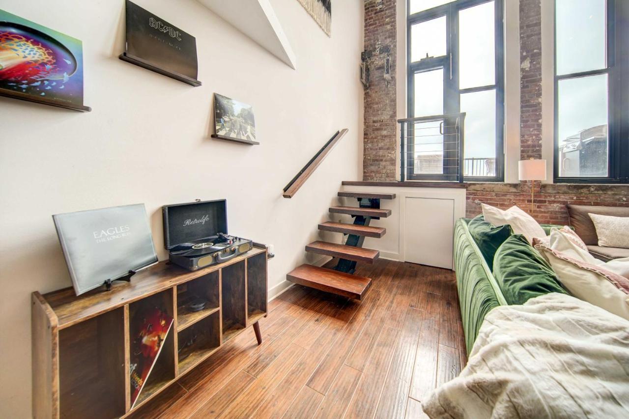 Waterfront Cleveland Apt About 1 Mi To Downtown Bagian luar foto