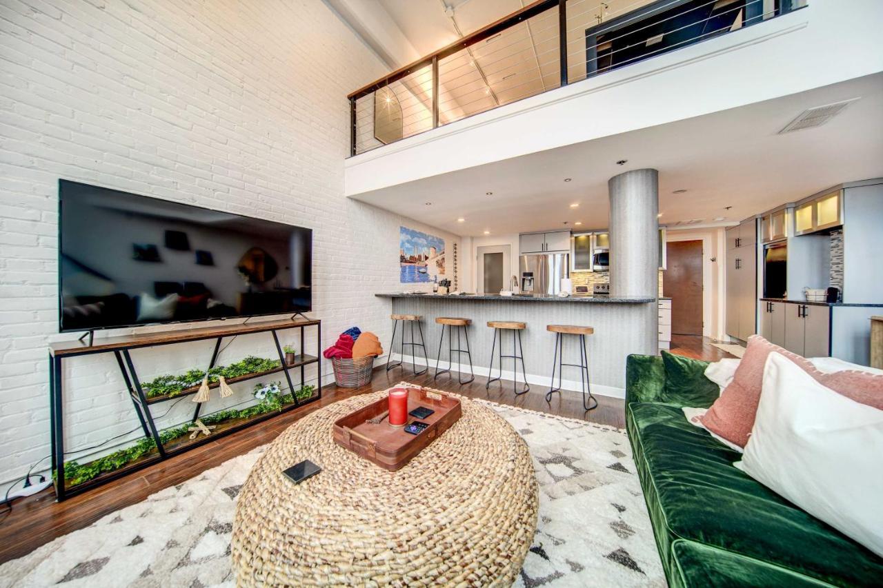 Waterfront Cleveland Apt About 1 Mi To Downtown Bagian luar foto