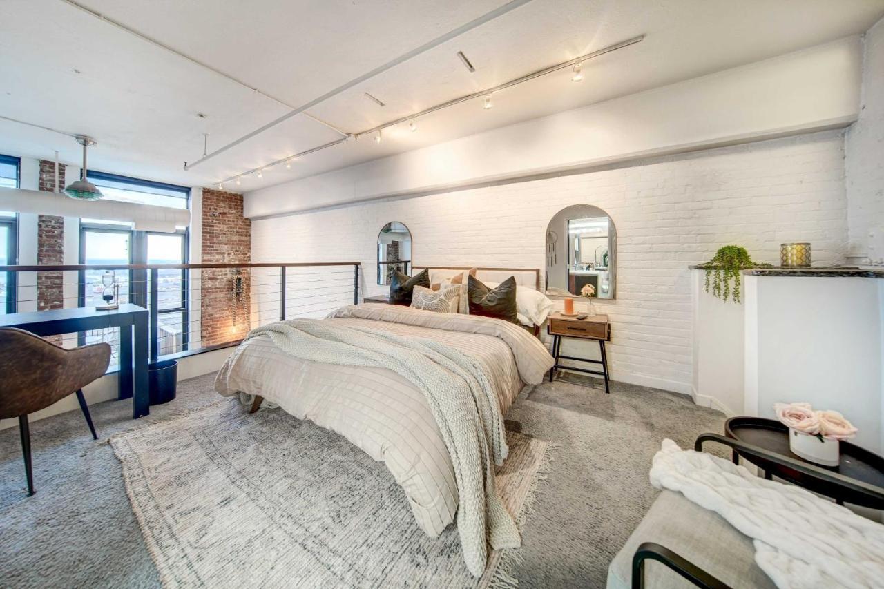Waterfront Cleveland Apt About 1 Mi To Downtown Bagian luar foto